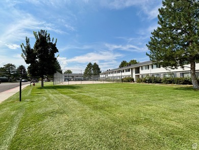 Updated 2-bed, 1 bath Top Floor Condo, near UVU & BYU - photo 3