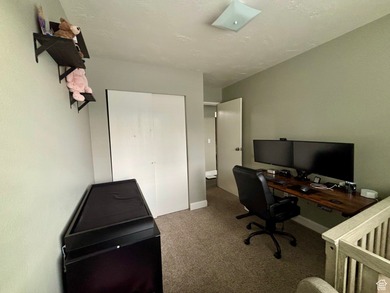 Updated 2-bed, 1 bath Top Floor Condo, near UVU & BYU - photo 9