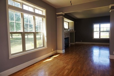 Beautiful open design custom home offers 3 BRs, 4 baths, hickory - photo 7