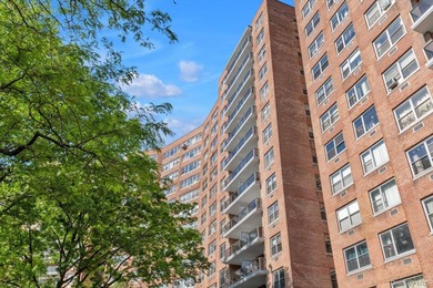 Welcome to this spacious one bedroom apartment offering comfort - photo 1