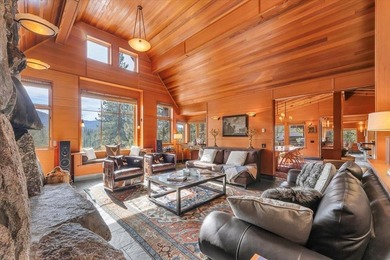 Iconic Mountain Retreat with World-Class Views! Perched on one - photo 13