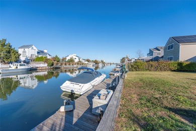 Waterfront Living Near Fire Island Shores Welcome to your serene - photo 15