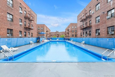 This beautiful 1 bedroom, 1 bath residence at Jeffrey Gardens - photo 16
