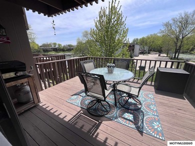 Welcome to your private escape in Clear Lake! This desirable - photo 19