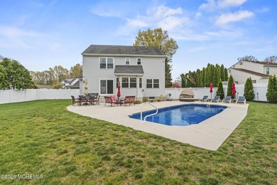 Stunning Colonial set on a beautifully landscaped property with - photo 36