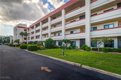Lake Condo For Sale in Fort Myers, Florida
