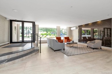 Welcome to this beautifully maintained 2-bedroom, 2-bath co-op - photo 3