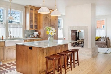 Located in Newport's Historic Point neighborhood, this newly - photo 5