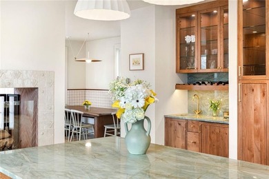 Located in Newport's Historic Point neighborhood, this newly - photo 7