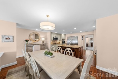 Welcome to a rare waterfront retreat in the highly sought-after - photo 13
