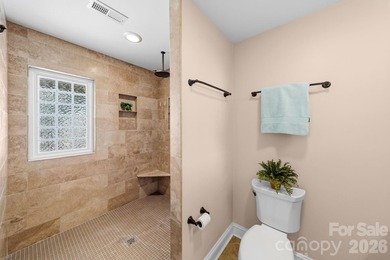Welcome to a rare waterfront retreat in the highly sought-after - photo 18