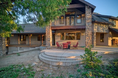 This extraordinary mountain estate with breathtaking 360 degree - photo 19