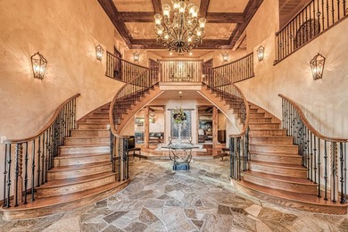 This extraordinary mountain estate with breathtaking 360 degree - photo 21