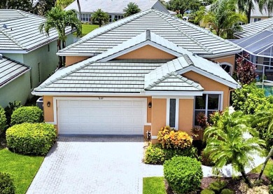 (private lake, pond, creek) Home For Sale in Boynton Beach Florida