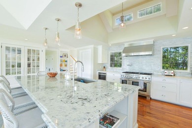 Exquisite Waterfront Estate in Exclusive Oyster Harbors: - photo 23