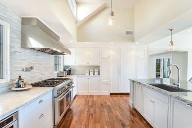Exquisite Waterfront Estate in Exclusive Oyster Harbors: - photo 24