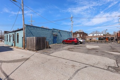 Fantastic opportunity to own a building in the heart of the - photo 5