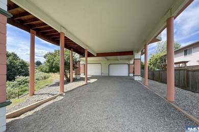 Set on the bluff above Port Angeles, 1623 W 5th Street pairs - photo 29