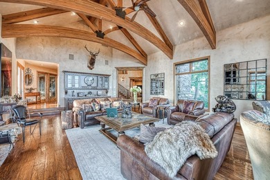 This extraordinary mountain estate with breathtaking 360 degree - photo 31
