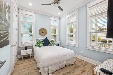 Welcome to your dream retreat, nestled in the serene community - photo 32