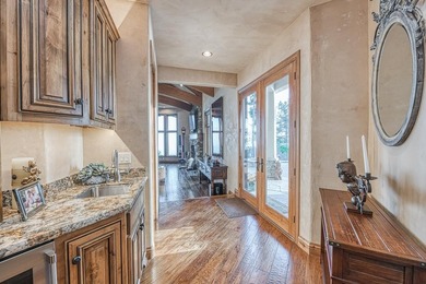 This extraordinary mountain estate with breathtaking 360 degree - photo 32