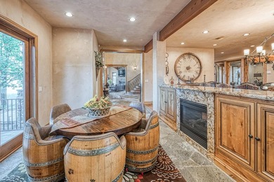 This extraordinary mountain estate with breathtaking 360 degree - photo 36