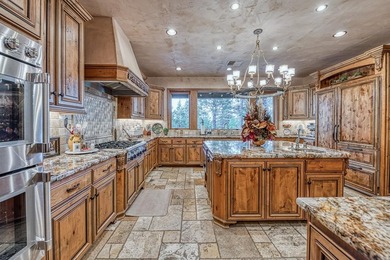 This extraordinary mountain estate with breathtaking 360 degree - photo 43