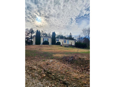 Raintree Lake- Jefferson County Home Sale Pending in Hillsboro Missouri