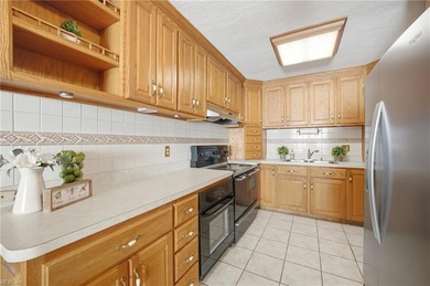 Meticulously maintained 2-story home in sought-after Poplar - photo 11