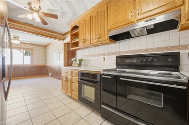 Meticulously maintained 2-story home in sought-after Poplar - photo 12
