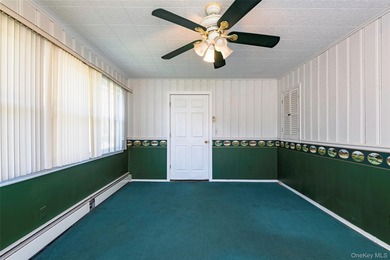Charming Cape in Glen Cove - Space, Style, and Convenience - photo 13