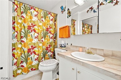 Welcome to this beautifully maintained, move-in-ready home - photo 15