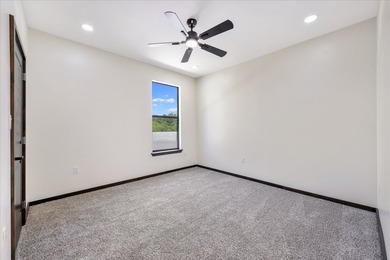 Discover modern living in this beautifully designed 4-bedroom, 2 - photo 15