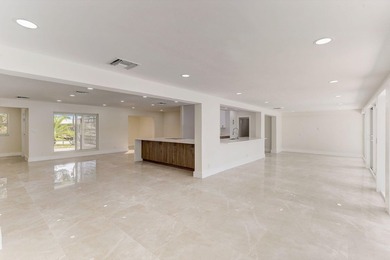 A modern remodeled waterfront oasis in the heart of Fort - photo 18