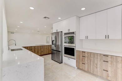 A modern remodeled waterfront oasis in the heart of Fort - photo 19