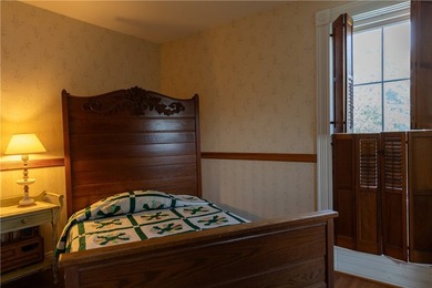 Dreams Do Come True Here! A large Victorian with a garage apt & - photo 20