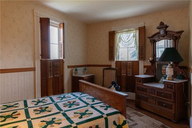 Dreams Do Come True Here! A large Victorian with a garage apt & - photo 21
