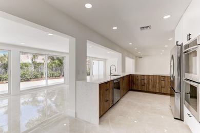 A modern remodeled waterfront oasis in the heart of Fort - photo 22