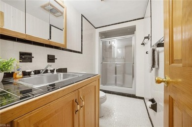 Meticulously maintained 2-story home in sought-after Poplar - photo 23