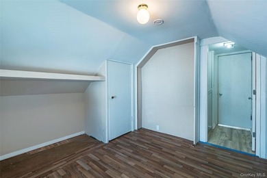 Charming Cape in Glen Cove - Space, Style, and Convenience - photo 23