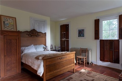 Dreams Do Come True Here! A large Victorian with a garage apt & - photo 26