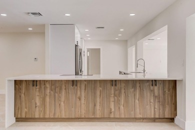A modern remodeled waterfront oasis in the heart of Fort - photo 27