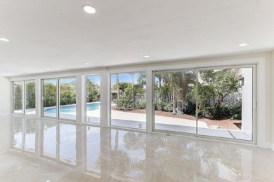 A modern remodeled waterfront oasis in the heart of Fort - photo 28