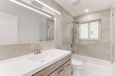 A modern remodeled waterfront oasis in the heart of Fort - photo 31