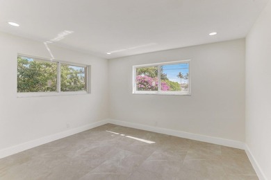 A modern remodeled waterfront oasis in the heart of Fort - photo 33