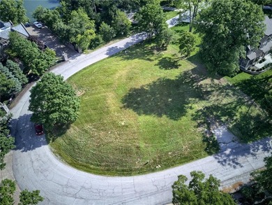Amazing building lot on coveted 75th Street across from THE - photo 4