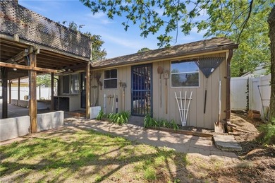 Meticulously maintained 2-story home in sought-after Poplar - photo 40