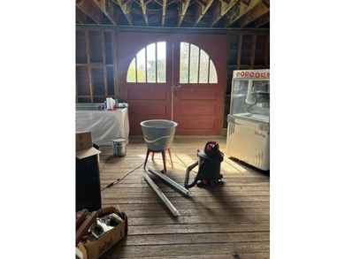 Dreams Do Come True Here! A large Victorian with a garage apt & - photo 41