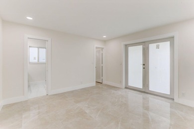 A modern remodeled waterfront oasis in the heart of Fort - photo 41