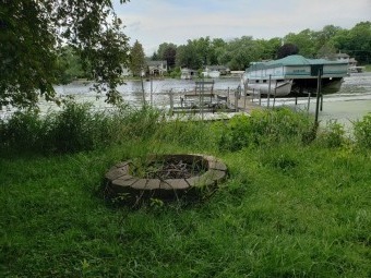 Waterfront with a pier - Lake Home For Sale in Waterford, Wisconsin